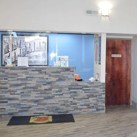 Super 8 By Wyndham Huntersville/Charlotte Area Extérieur photo