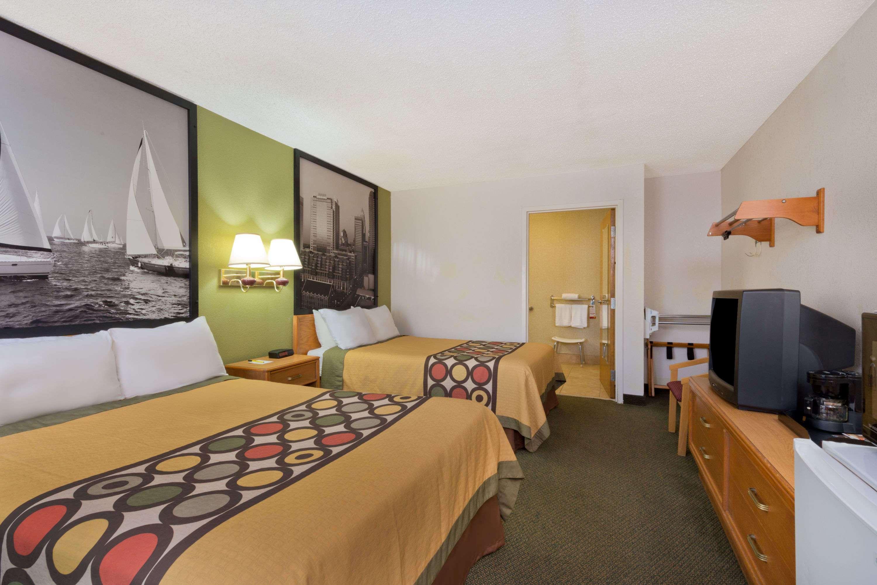 Super 8 By Wyndham Huntersville/Charlotte Area Extérieur photo