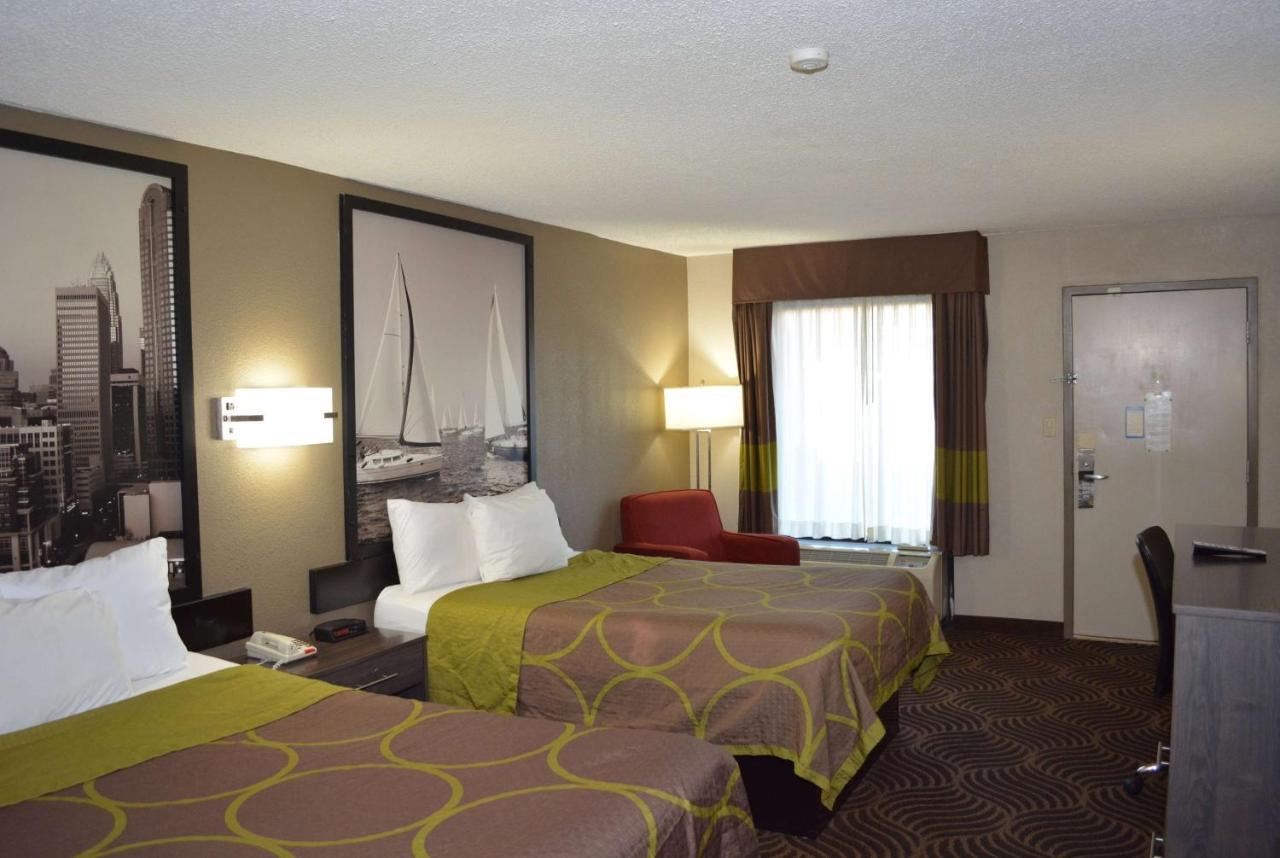 Super 8 By Wyndham Huntersville/Charlotte Area Extérieur photo