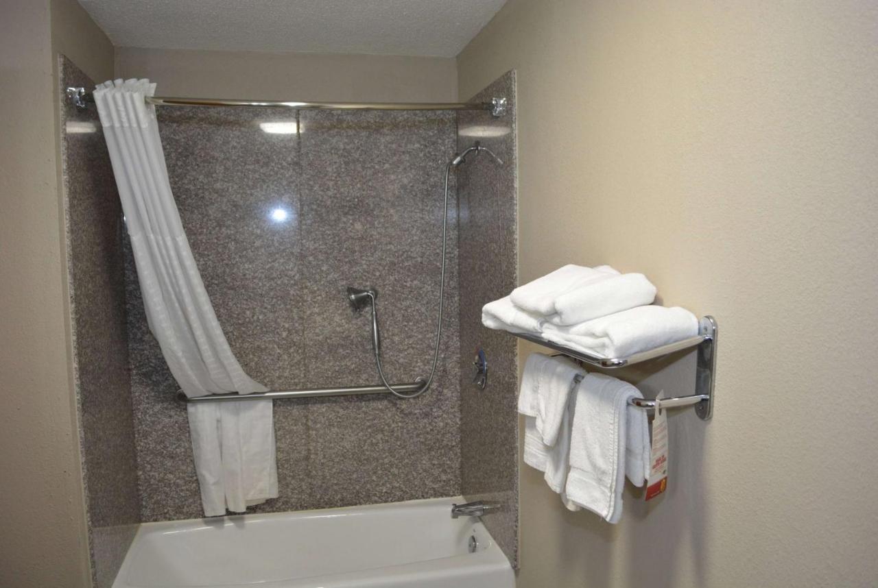 Super 8 By Wyndham Huntersville/Charlotte Area Extérieur photo