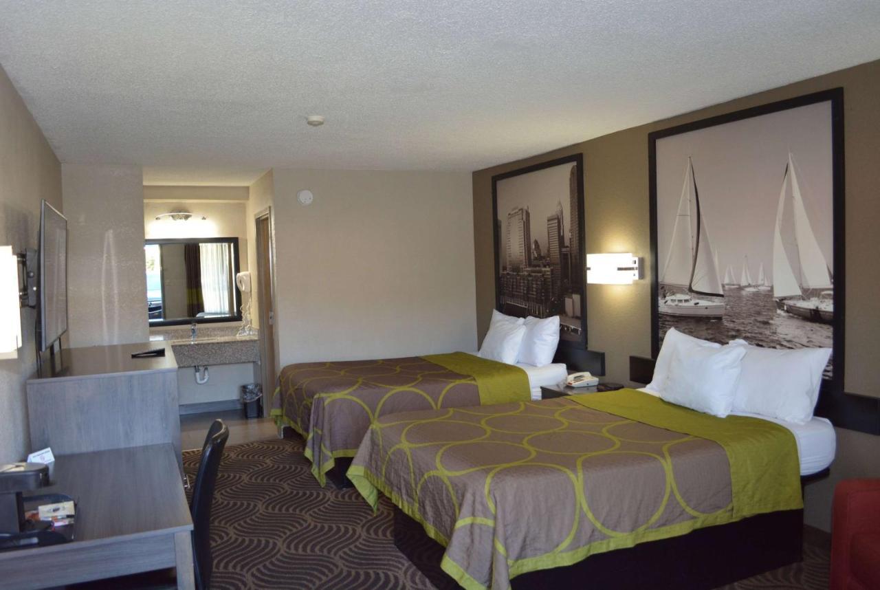 Super 8 By Wyndham Huntersville/Charlotte Area Extérieur photo