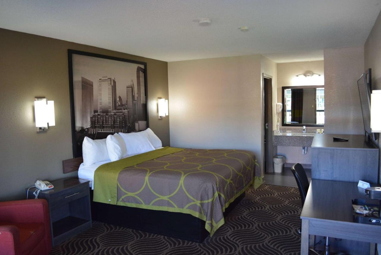 Super 8 By Wyndham Huntersville/Charlotte Area Extérieur photo